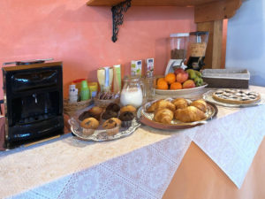 Stanza colazione - B&B Pezzo della Noce